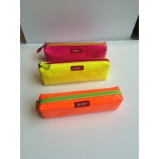Pencil case vinyl by Bakker with love